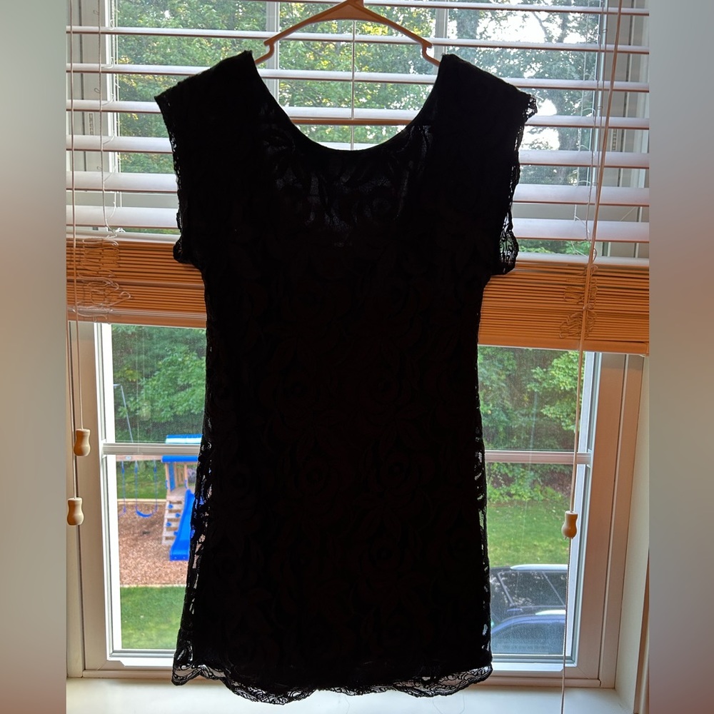 Black lace fitted dress
